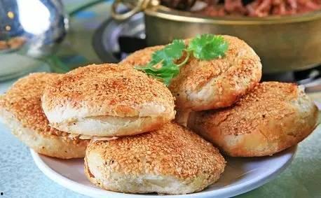 吃瓜看戏小烧饼,小烧饼带你领略人间烟火