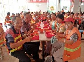 城管局分瓜吃,共享和谐社区美好时光