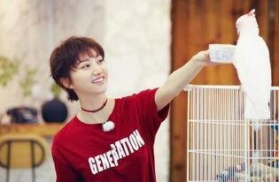 王源吃瓜起哄图片,瓜王诞生！