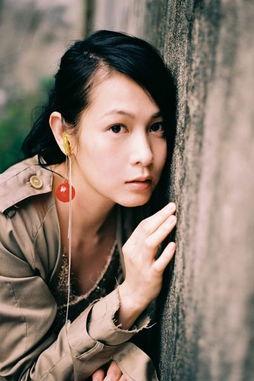 刘若英现场吃瓜,趣味横生瞬间引网友热议