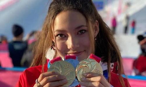 谷爱凌吃瓜,揭秘运动女神的趣味生活瞬间